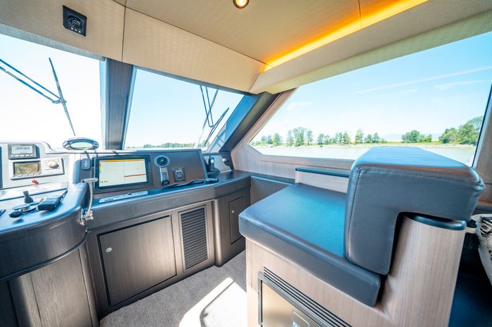 1998 Donzi R73 Photo 55 of 107