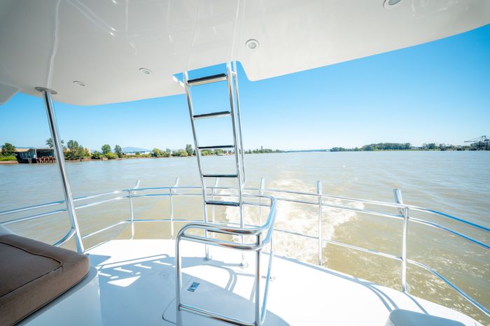 1998 Donzi R73 Photo 56 of 107