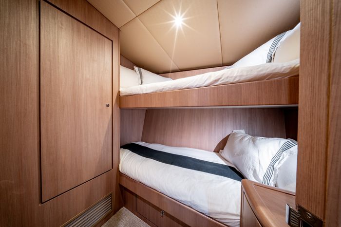 1998 Donzi R73 Photo 76 of 107