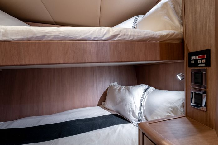 1998 Donzi R73 Photo 78 of 107