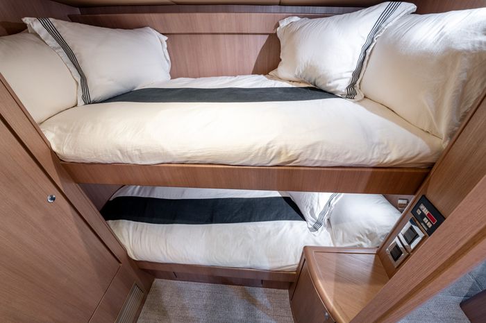 1998 Donzi R73 Photo 80 of 107