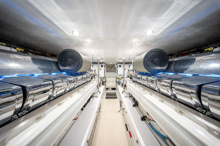 1998 Donzi R73 Photo 99 of 107