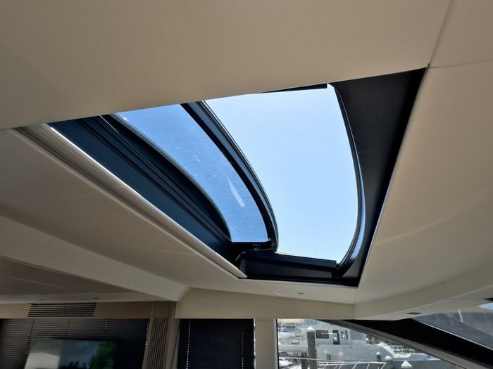 2020 Sunseeker 74 Sport Yacht Photo 40 of 91