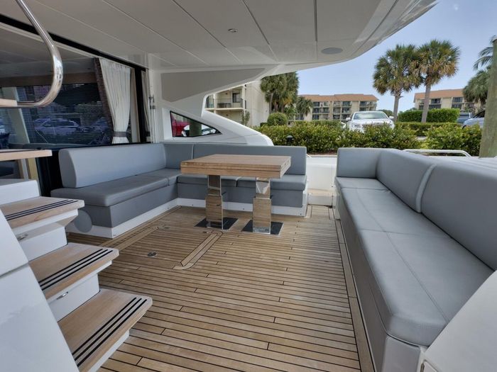 2020 Sunseeker 74 Sport Yacht Photo 6 of 91