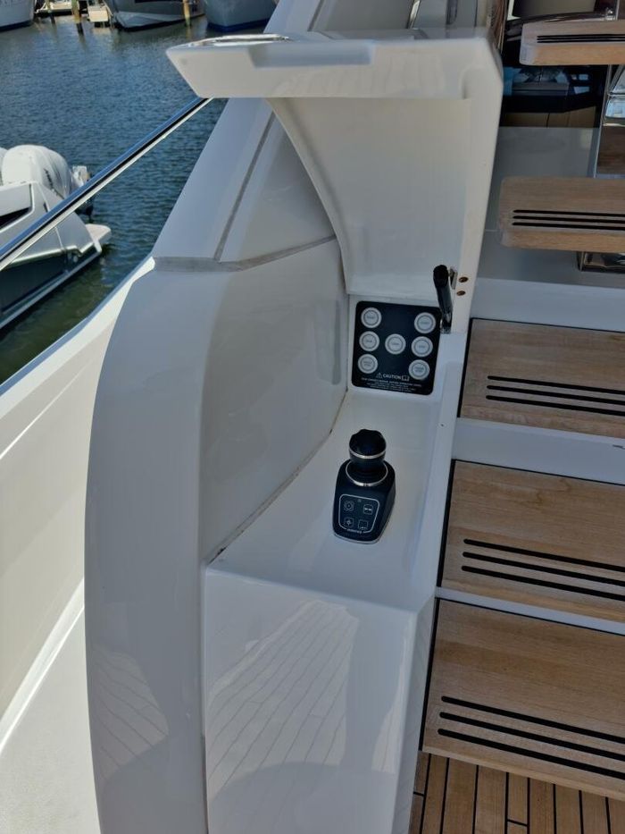 2020 Sunseeker 74 Sport Yacht Photo 23 of 91