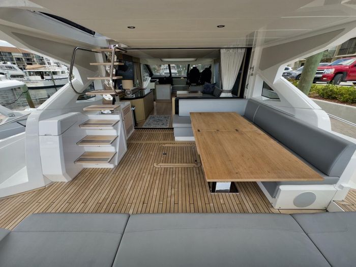 2020 Sunseeker 74 Sport Yacht Photo 7 of 91