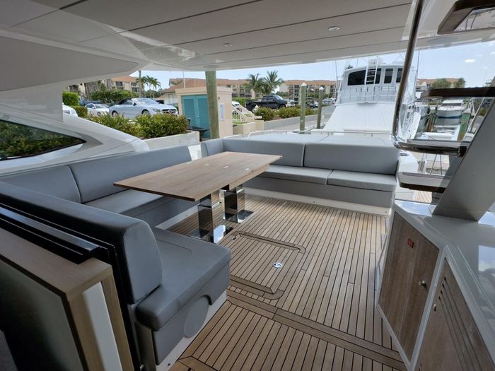 2020 Sunseeker 74 Sport Yacht Photo 24 of 91