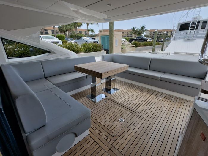 2020 Sunseeker 74 Sport Yacht Photo 8 of 91