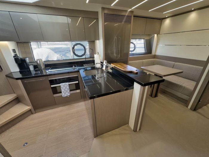 2020 Sunseeker 74 Sport Yacht Photo 45 of 91