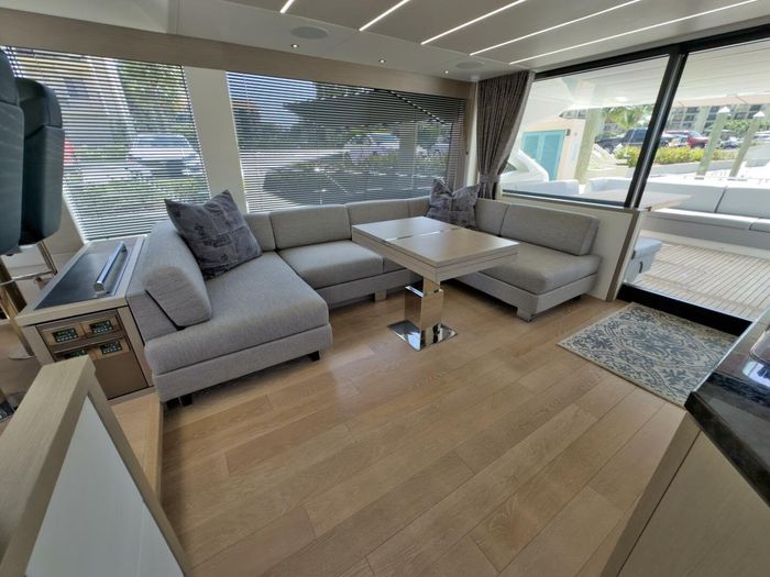 2020 Sunseeker 74 Sport Yacht Photo 28 of 91
