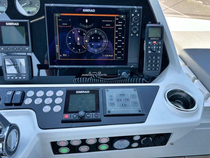 2020 Sunseeker 74 Sport Yacht Photo 13 of 91