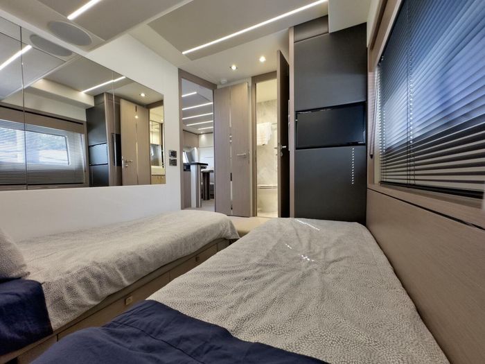 2020 Sunseeker 74 Sport Yacht Photo 50 of 91