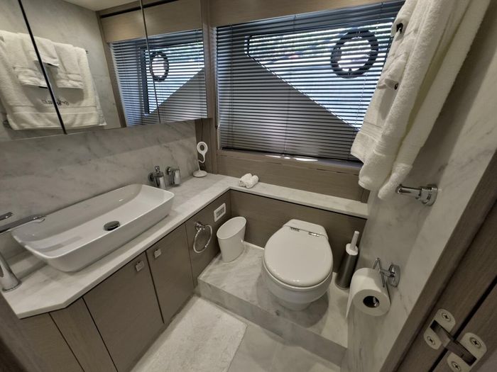 2020 Sunseeker 74 Sport Yacht Photo 69 of 91