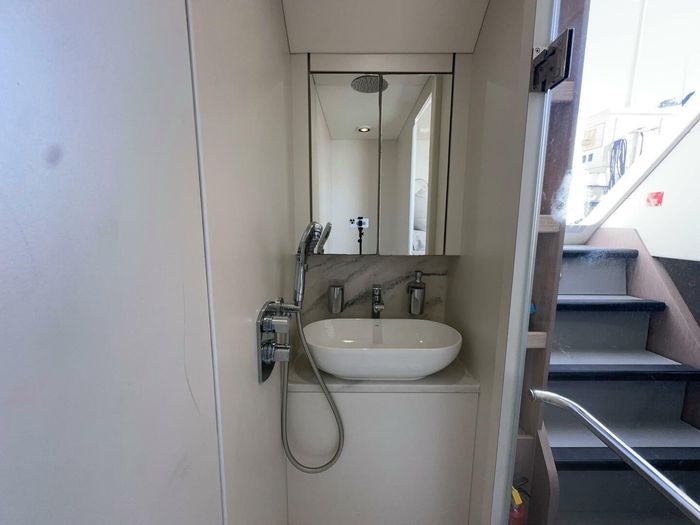 2020 Sunseeker 74 Sport Yacht Photo 88 of 91