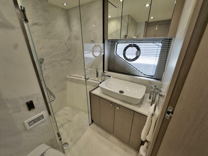 2020 Sunseeker 74 Sport Yacht Photo 52 of 91