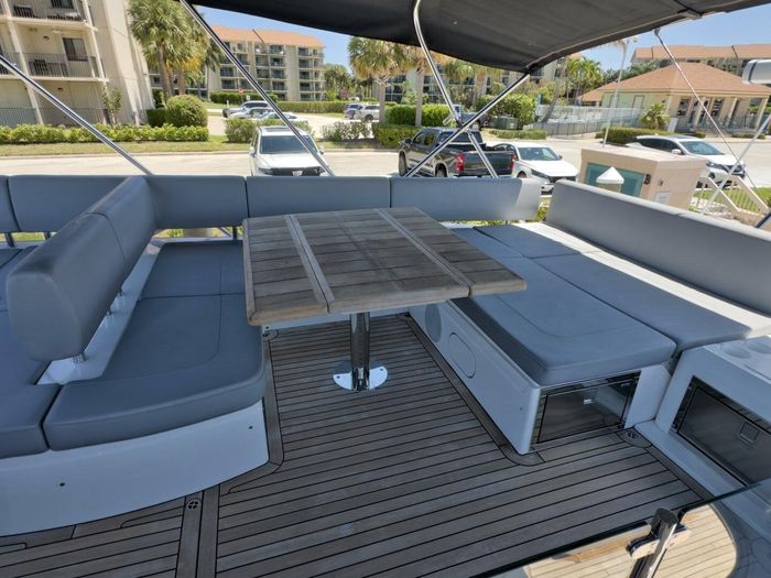 2020 Sunseeker 74 Sport Yacht Photo 18 of 91