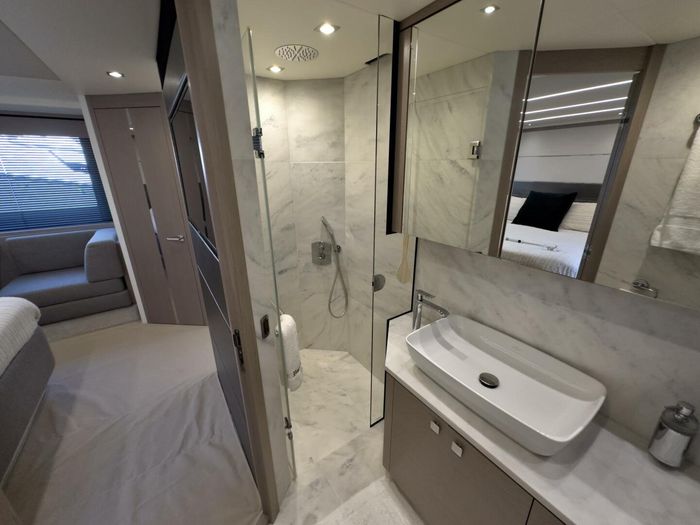 2020 Sunseeker 74 Sport Yacht Photo 71 of 91
