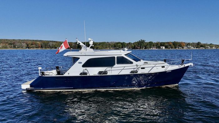 2003 Dovercraft 42 PH Coupe Photo 1 of 58