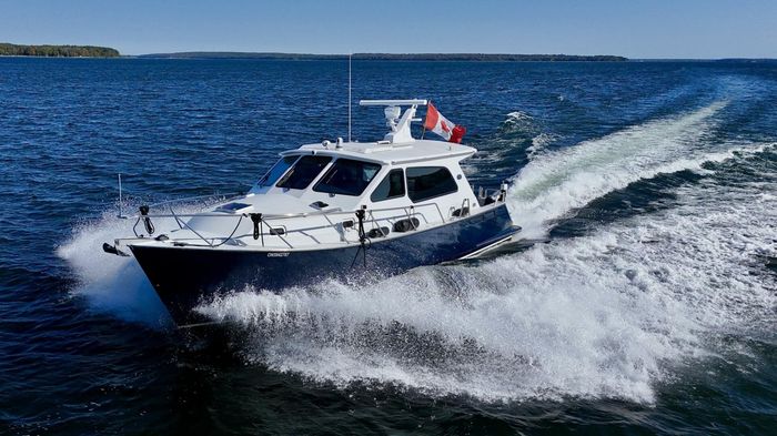 2003 Dovercraft 42 PH Coupe Photo 10 of 58