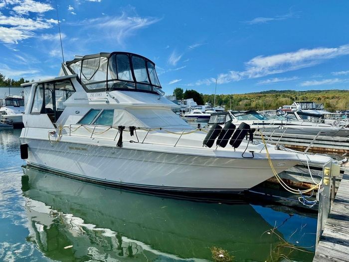1989 Sea Ray 380 Aft Cabin Photo 2 of 52