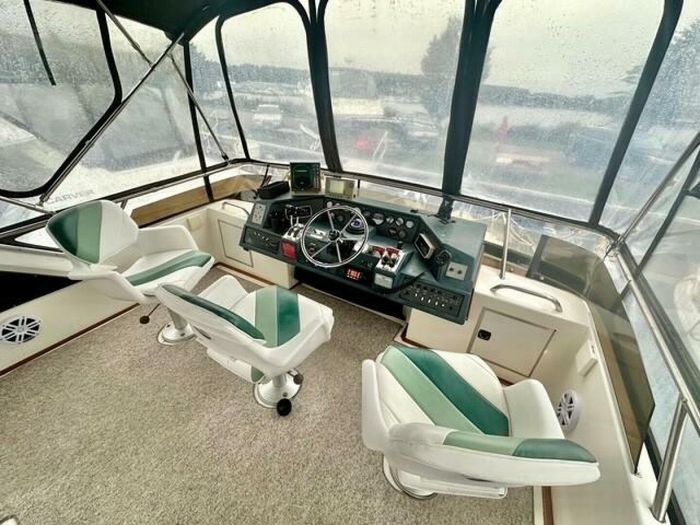 1989 Sea Ray 380 Aft Cabin Photo 22 of 52