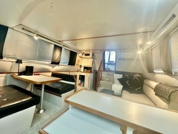 1989 Sea Ray 380 Aft Cabin Photo 32 of 52