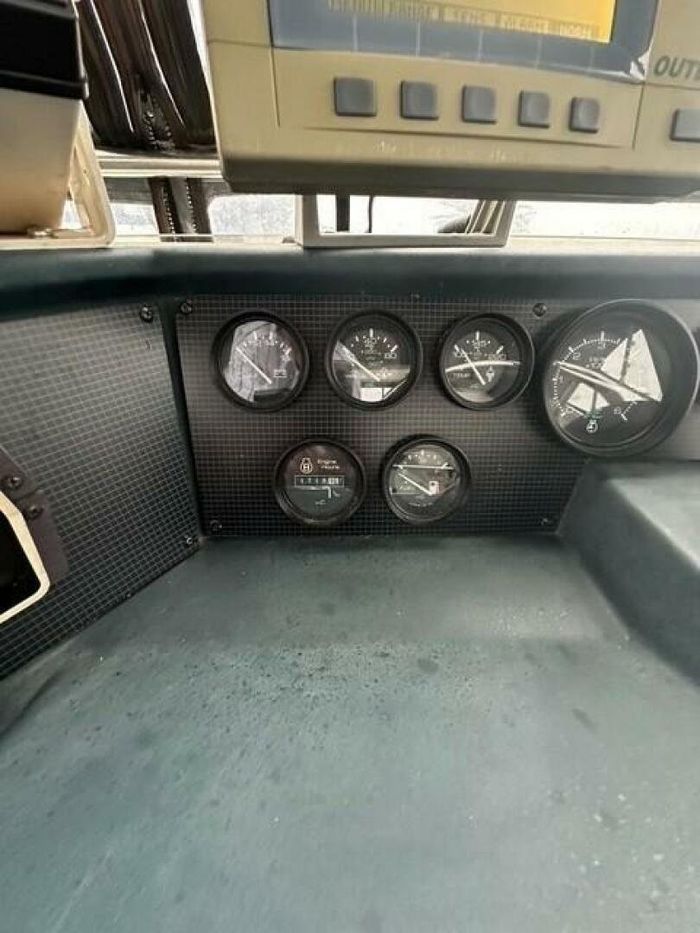 1989 Sea Ray 380 Aft Cabin Photo 23 of 52