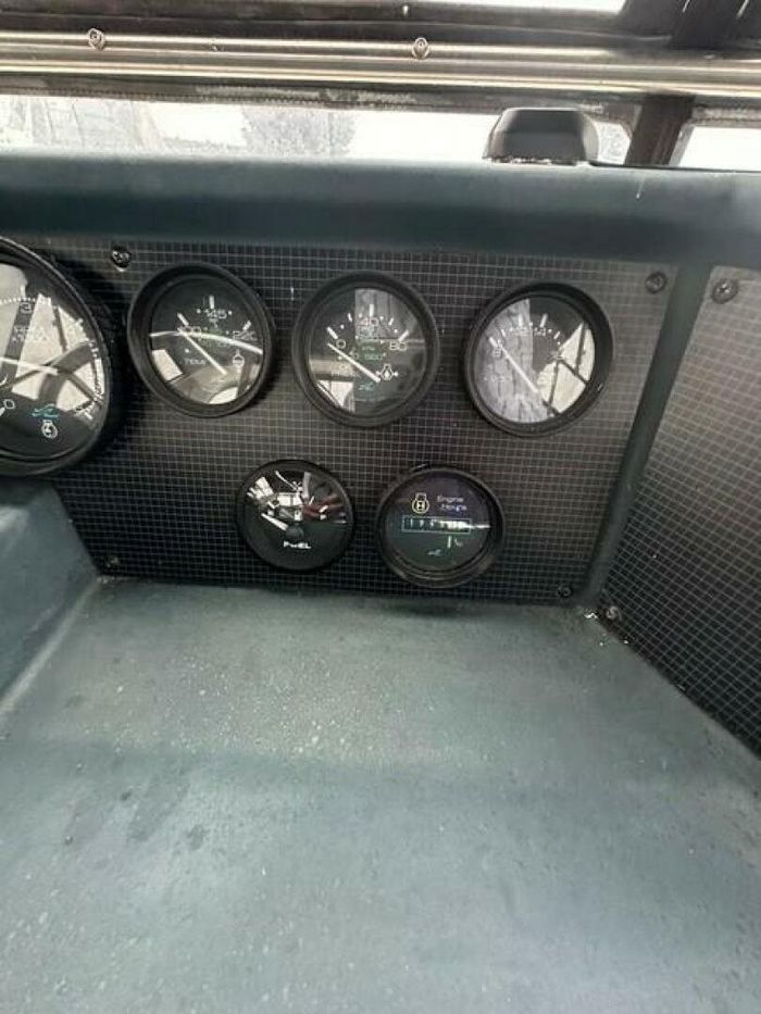 1989 Sea Ray 380 Aft Cabin Photo 24 of 52