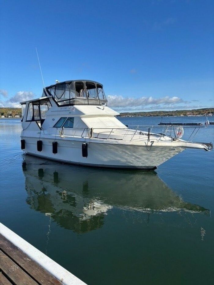 1989 Sea Ray 380 Aft Cabin Photo 5 of 52