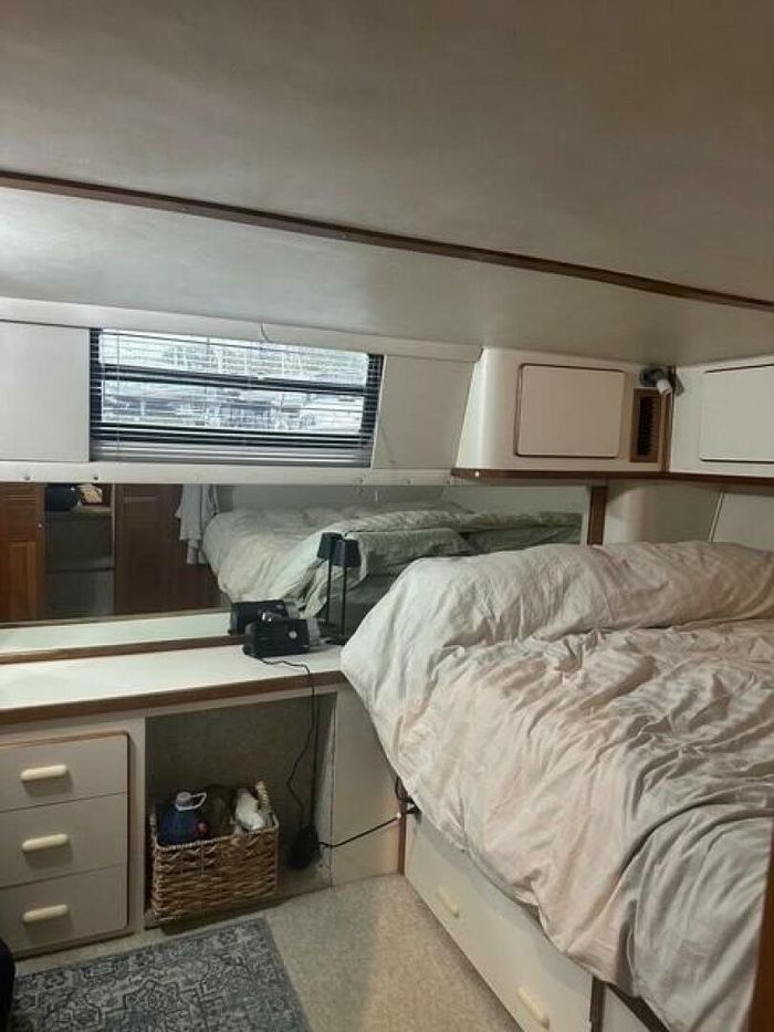 1989 Sea Ray 380 Aft Cabin Photo 45 of 52