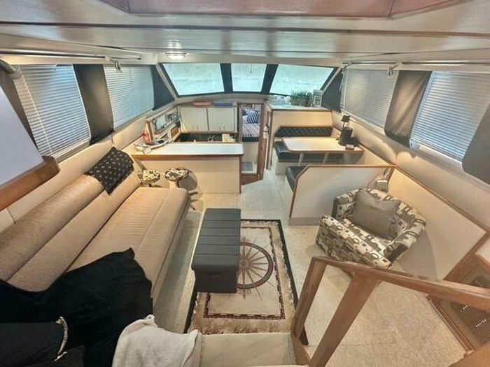 1989 Sea Ray 380 Aft Cabin Photo 26 of 52
