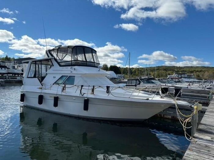1989 Sea Ray 380 Aft Cabin Photo 6 of 52