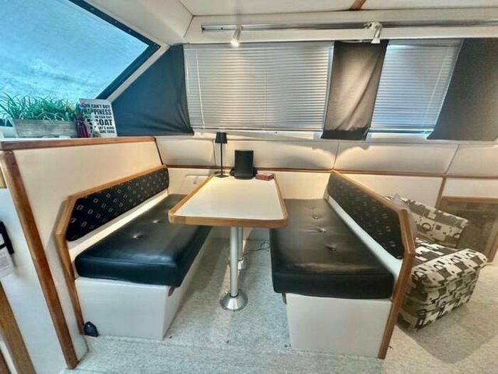 1989 Sea Ray 380 Aft Cabin Photo 29 of 52