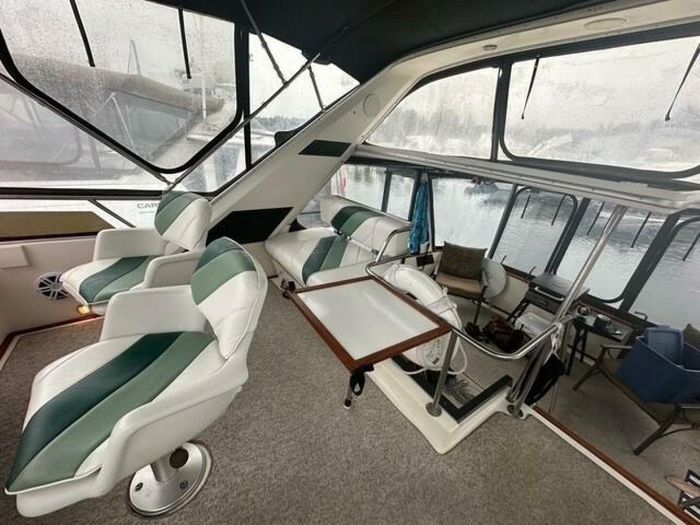 1989 Sea Ray 380 Aft Cabin Photo 20 of 52