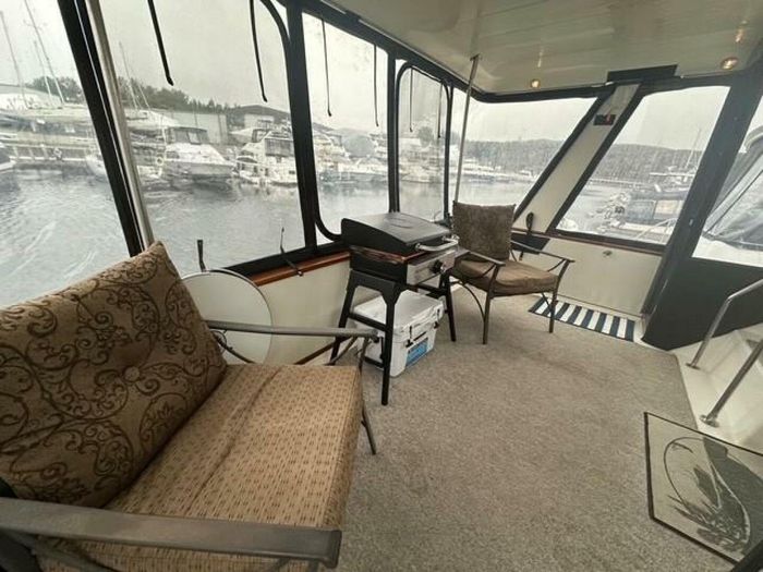 1989 Sea Ray 380 Aft Cabin Photo 10 of 52