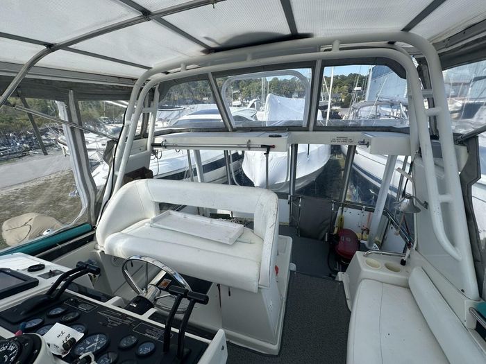 1994 Silverton 34 AC Photo 21 sur 36