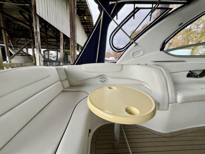 2014 Rinker 290 Express Cruiser Photo 8 of 38