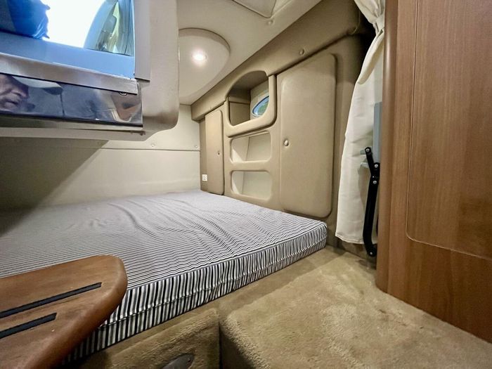 2014 Rinker 290 Express Cruiser Photo 31 of 38