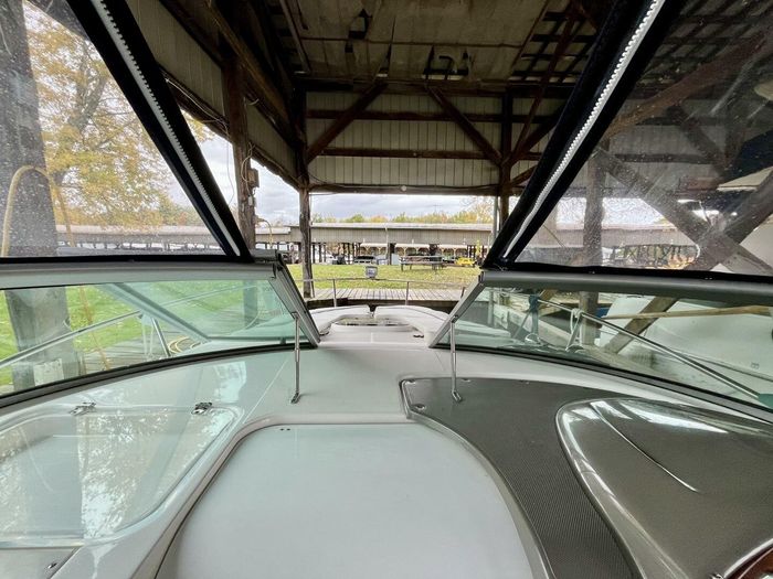 2014 Rinker 290 Express Cruiser Photo 17 of 38