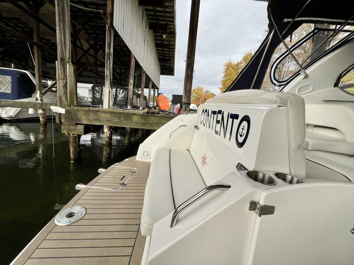 2014 Rinker 290 Express Cruiser Photo 4 of 38