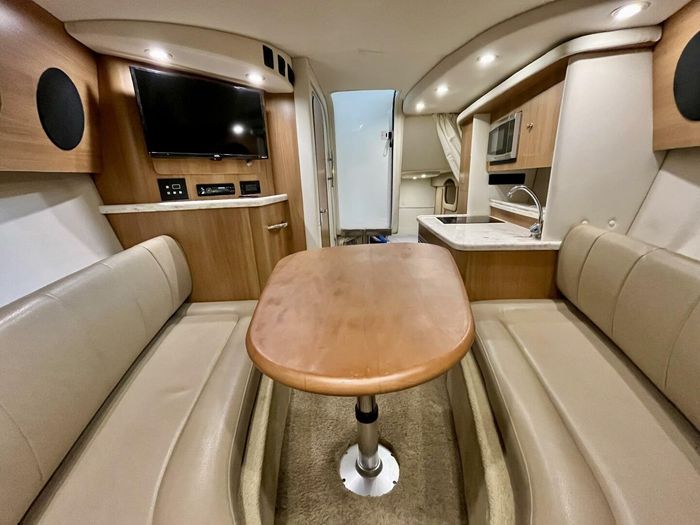 2014 Rinker 290 Express Cruiser Photo 28 of 38
