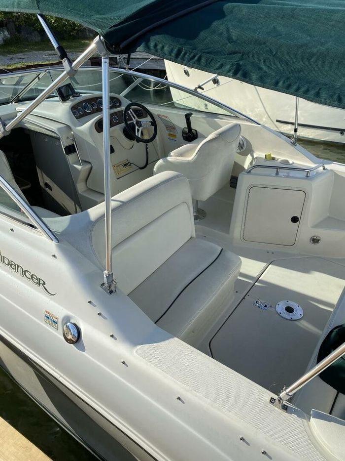 2000 Sea Ray 240 Sundancer Photo 5 of 39