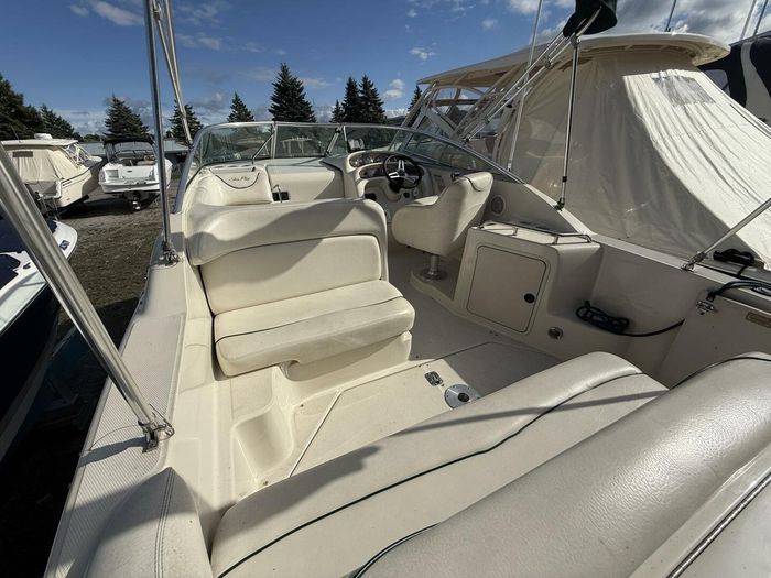 2000 Sea Ray 240 Sundancer Photo 19 of 39