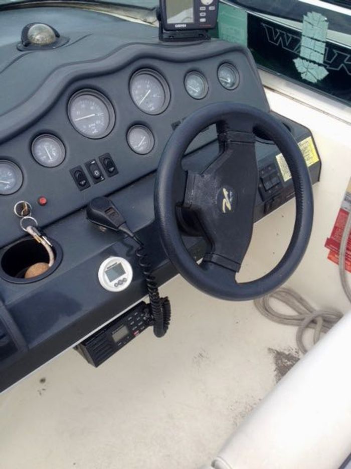 1992 Sea Ray Sundancer 230 Photo 15 of 15
