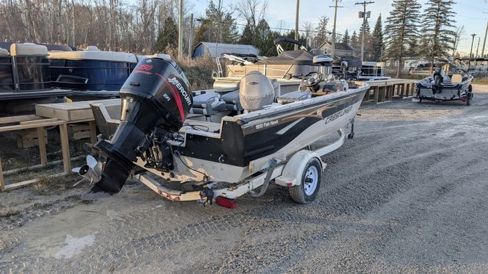 2002 Crestliner 1850 Fish Hawk 150 Merc Photo 8 of 23