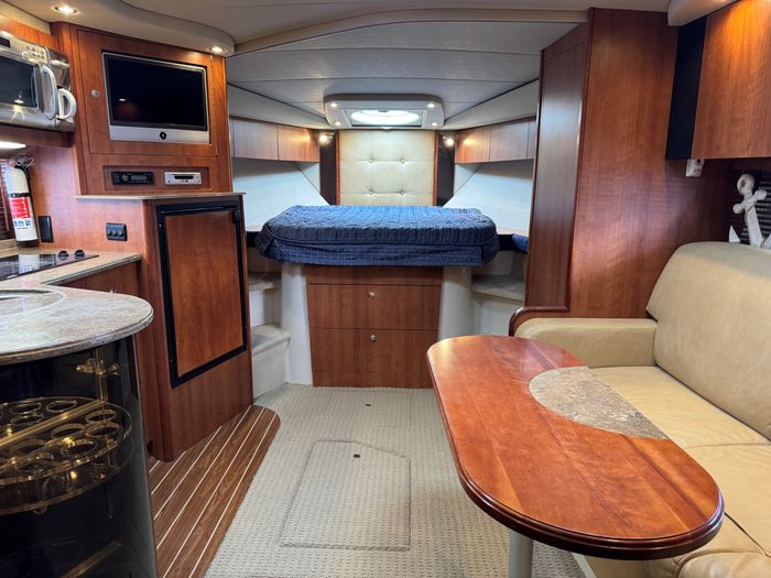 2008 Cruisers Yachts 360 Express Photo 3 of 22