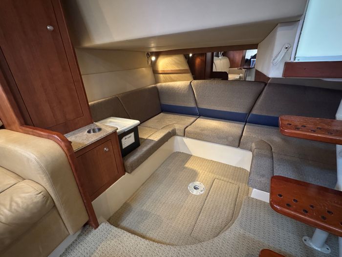 2008 Cruisers Yachts 360 Express Photo 8 of 22