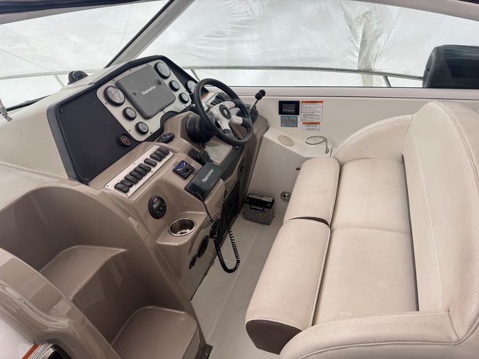 2008 Cruisers Yachts 360 Express Photo 17 of 22