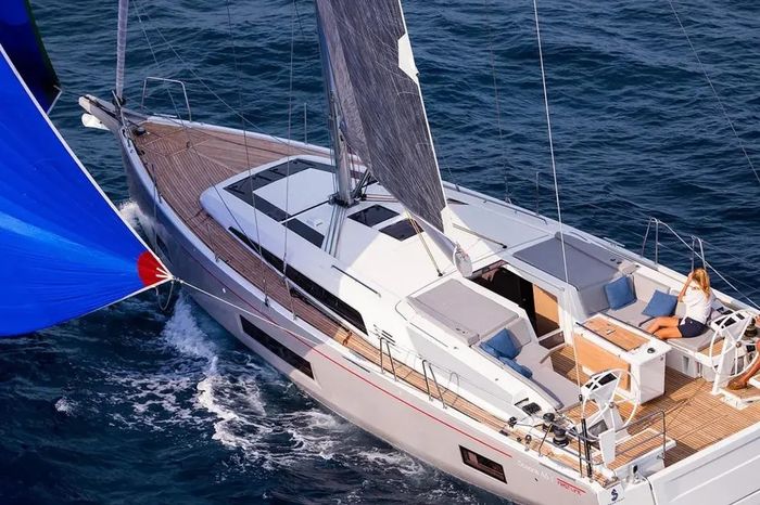 2025 Beneteau Oceanis 46.1 Photo 2 of 7