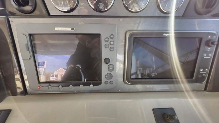 2007 Sea Ray 480 Sundancer MC Photo 10 of 41